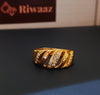 Dazzling gold ring